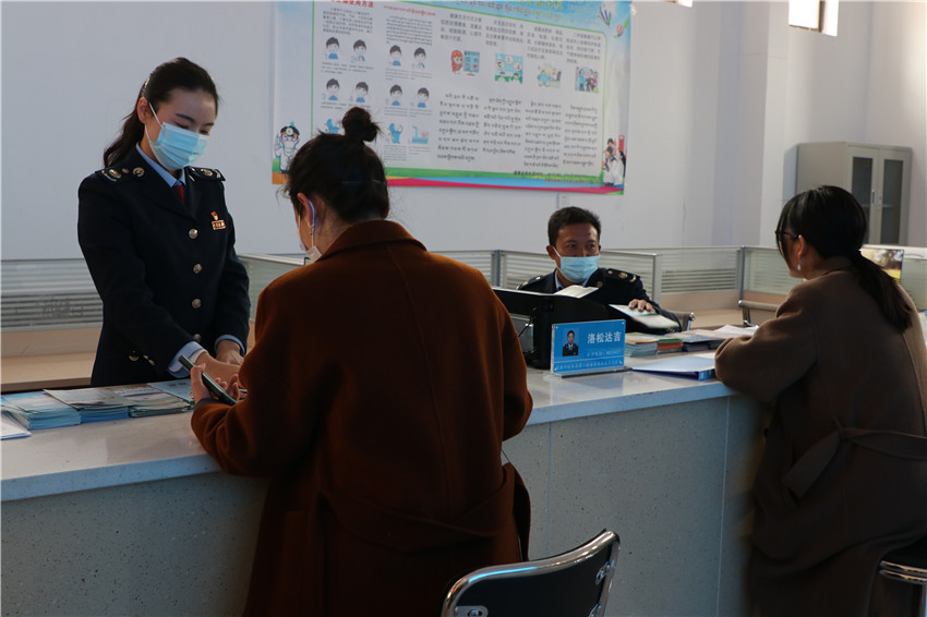 西藏昌都市税务局正式入驻经开区政务服务大厅